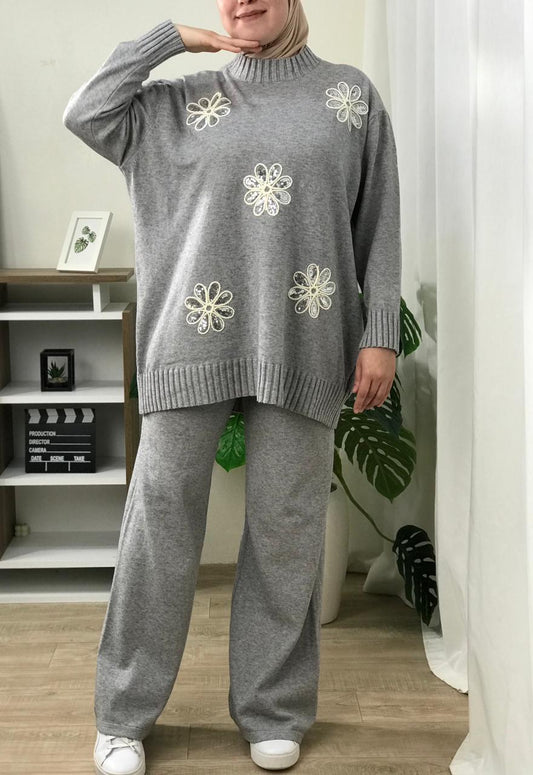 Ensemble en maille brodé -fleur-