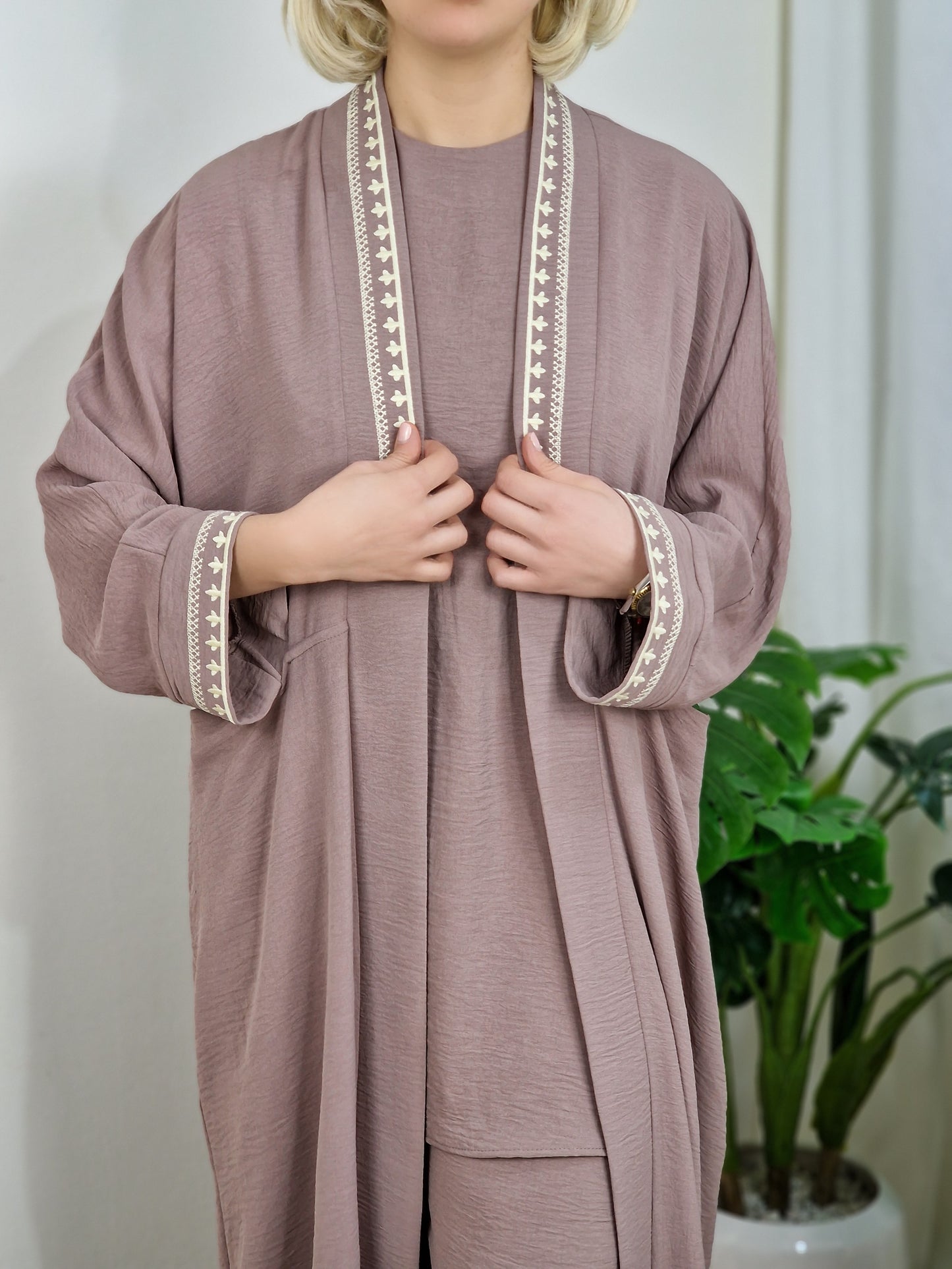 Ensemble amira 3 pièces brodé