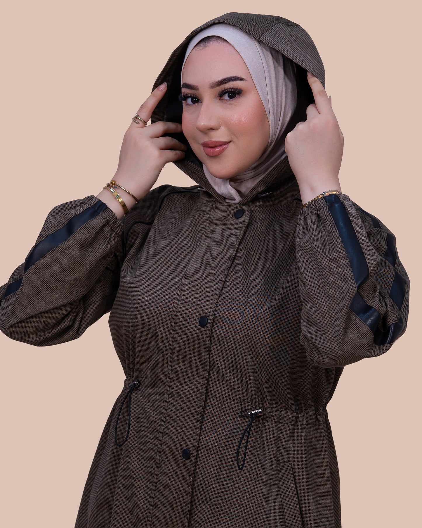 Trench mi-long à capuche