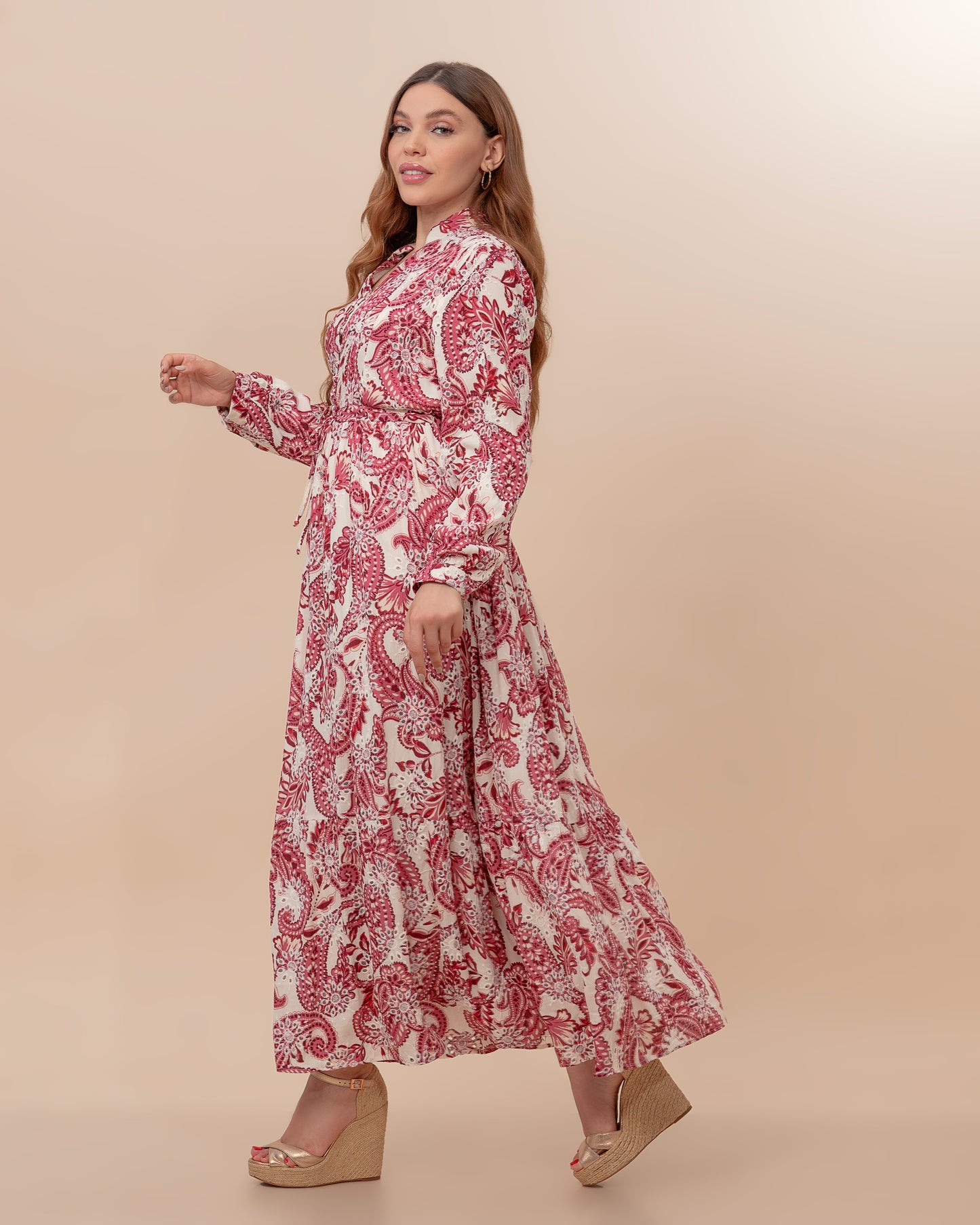 Robe Sultana bordeau à broderie anglaise