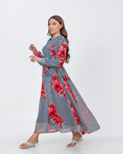 Charger l&#39;image dans la galerie, Robe Rayhana à rayures
