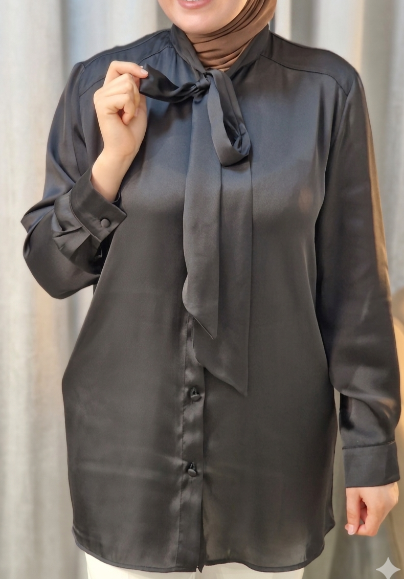 Chemise soie satinée à col lavallière
