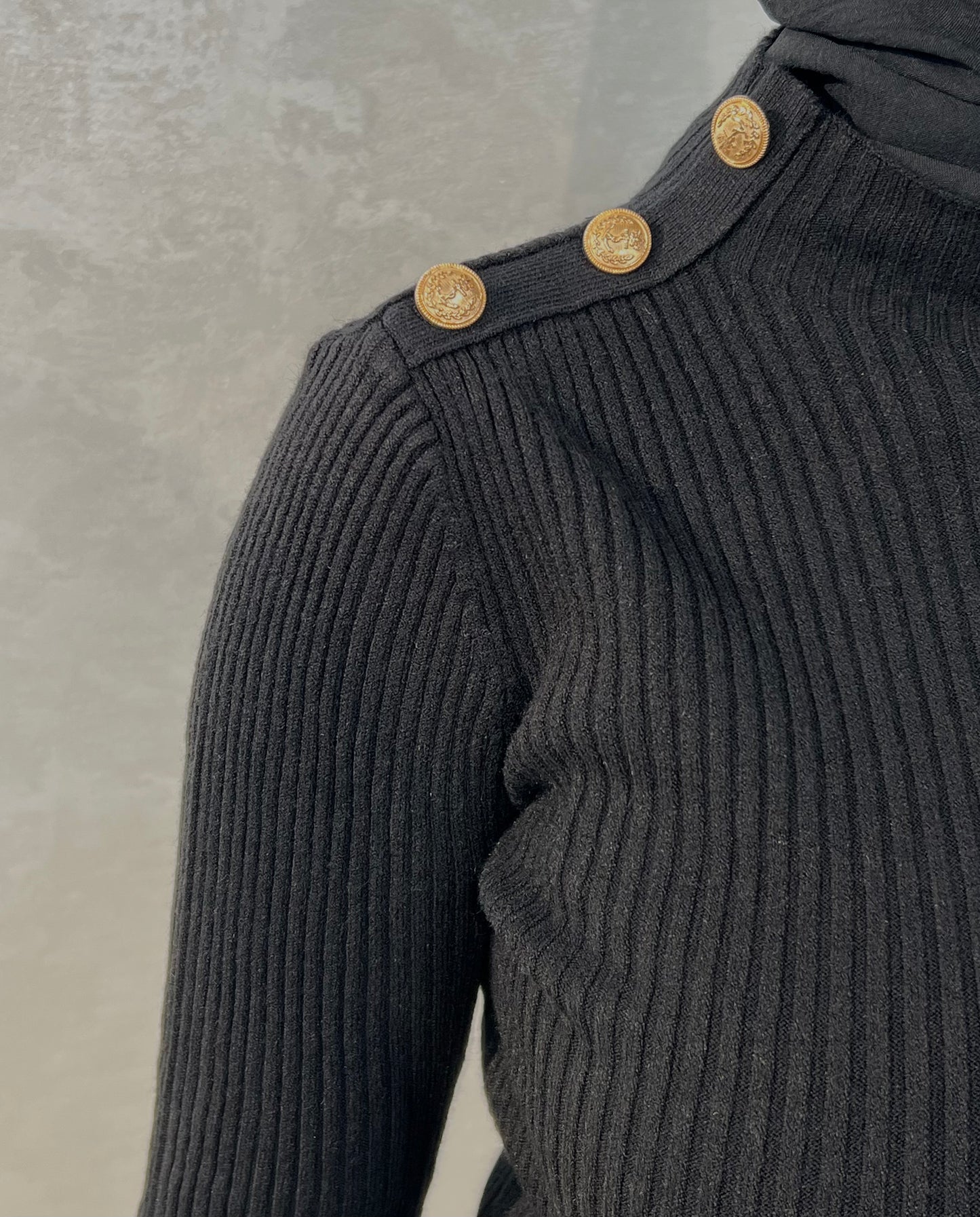 Pull Essentiel -à bouton-